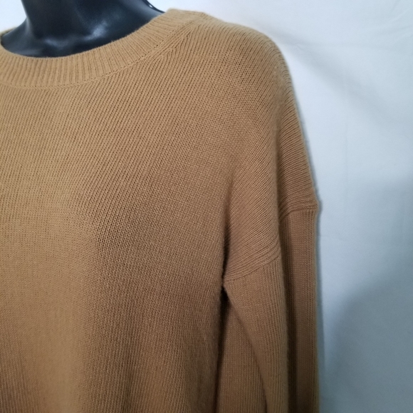 Halogen soft cozy crewneck  Tan sweater Size Medium - Picture 3 of 6